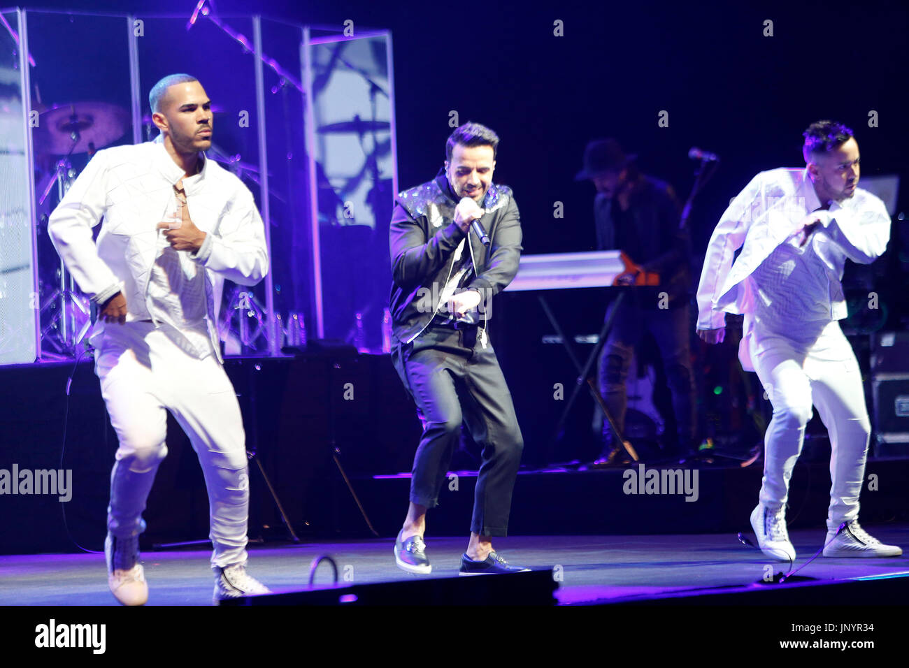 Chanteur Luis Fonsi pendant les concerts à Madrid, Espagne Dimanche, 30 juillet 2017. Banque D'Images