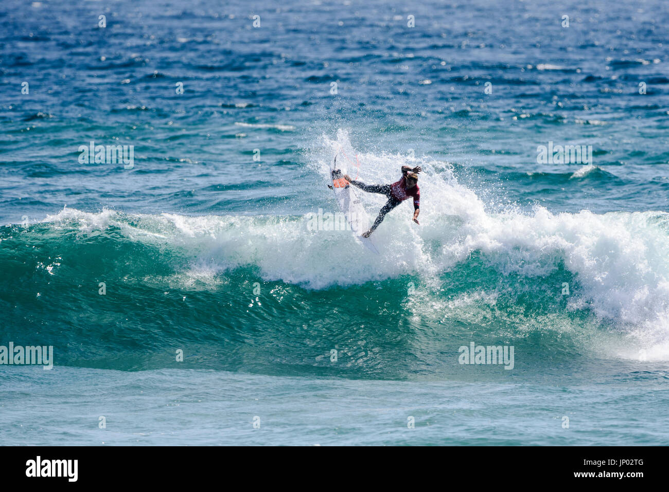 Huntington Beach, USA. 31 juillet, 2017. Josh Kerr surfer CT (AUS) lors de la 2e ronde de compétition à l'US Open 2017 CARS de surf. Credit : Benjamin Ginsberg/Alamy Live News. Banque D'Images