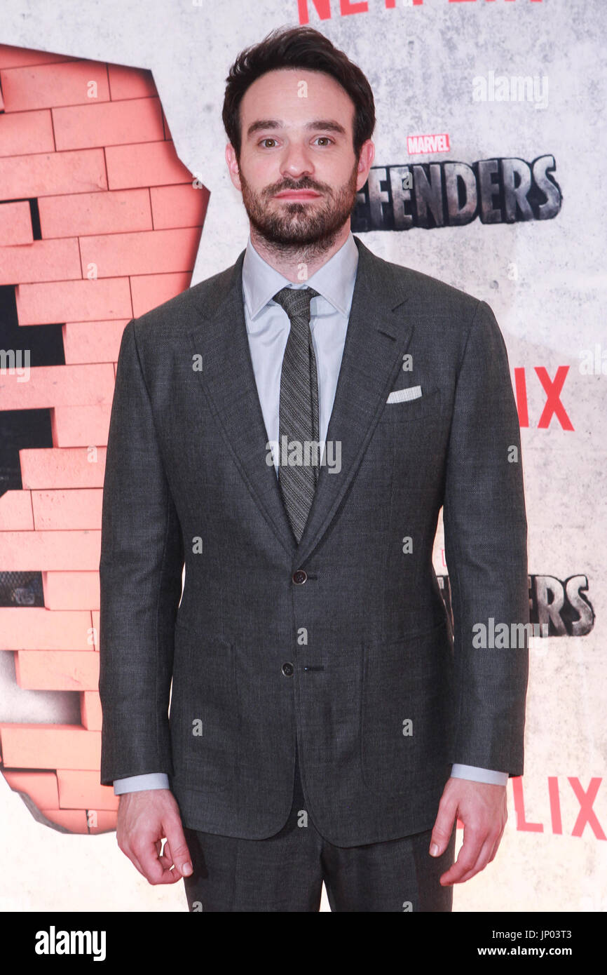 New York, NY, USA. 31 juillet, 2017. Charlie Cox à la merveille les défenseurs en première mondiale à New York Tribeca Performing Arts Centre le 31 juillet 2017 à New York. Crédit : Diego Corredor Punch/media/Alamy Live News Banque D'Images