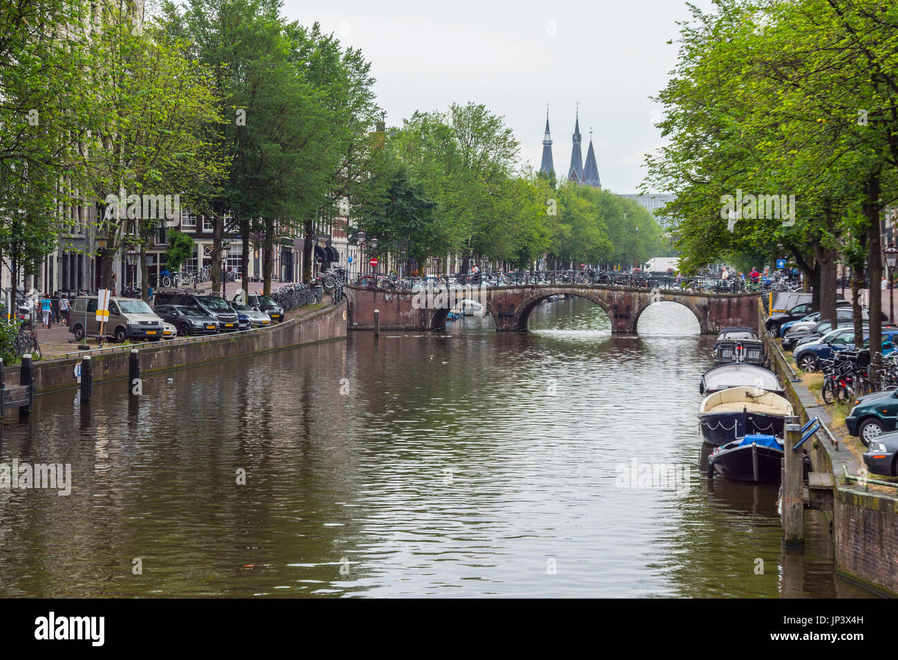 Les canaux romantiques à Amsterdam - Amsterdam - Pays-Bas Banque D'Images