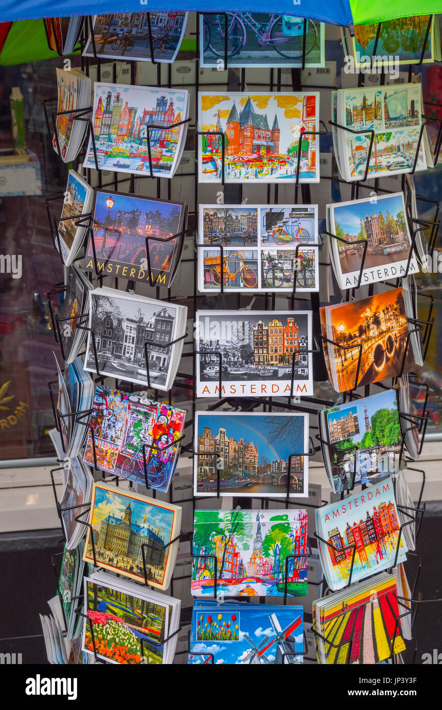 Cartes postales de la rue d'Amsterdam - Amsterdam - Pays-Bas - Vente Banque D'Images
