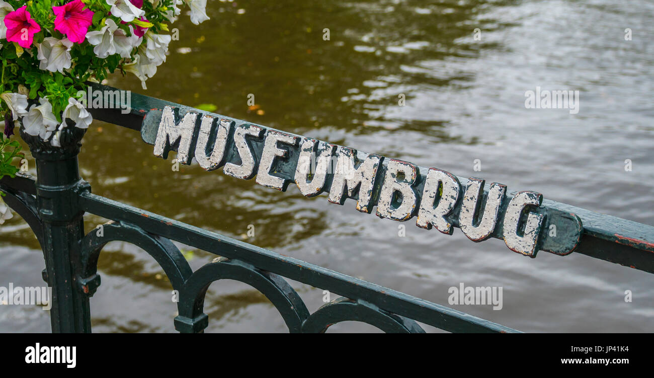 Pont musée à Amsterdam - Amsterdam - Pays-Bas Banque D'Images
