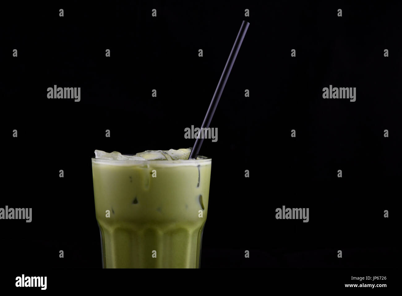Macha latte thé vert glacé Banque D'Images