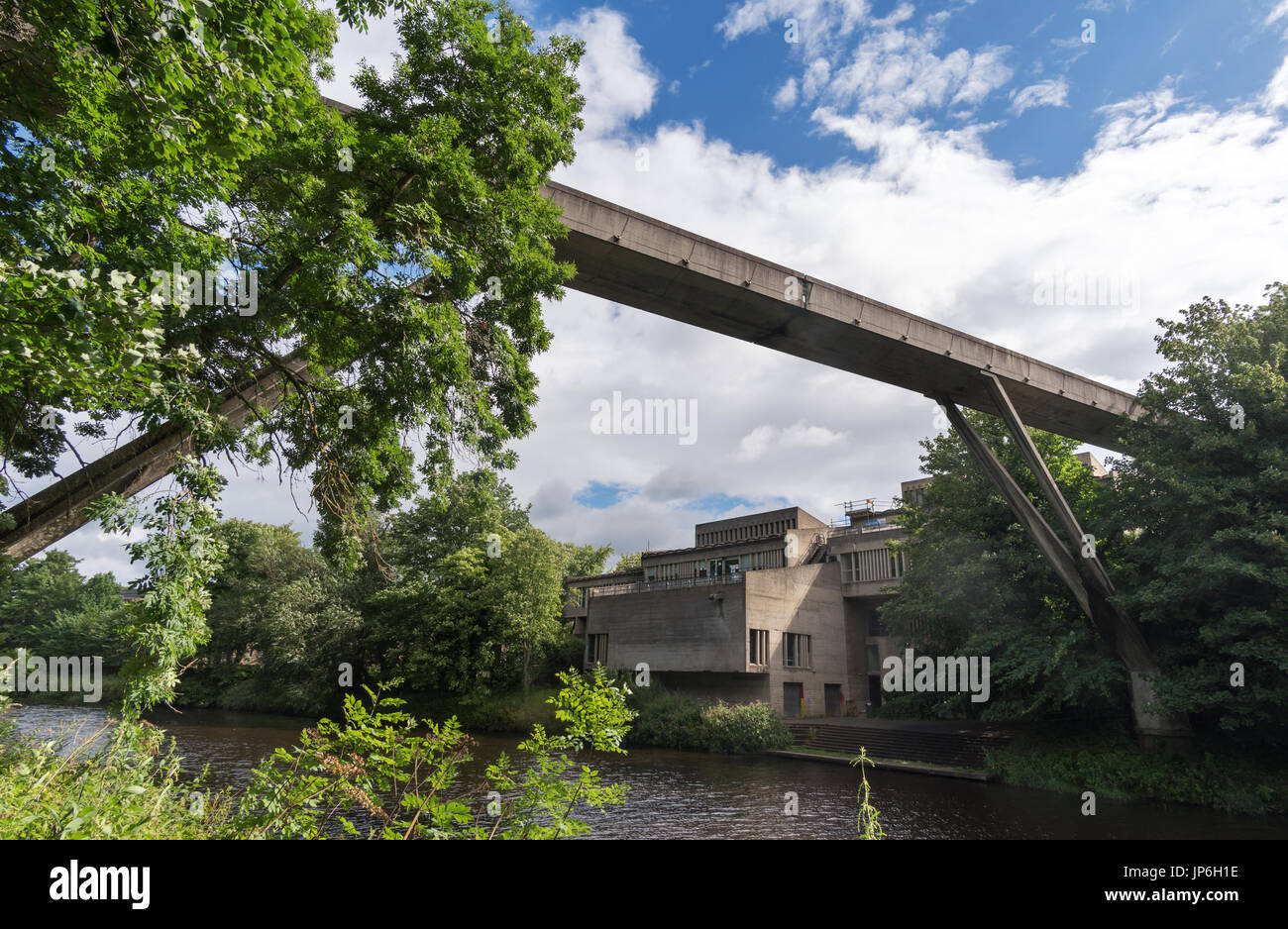 Kingsgate Bridge et Durham University students union building, ville de Durham, England, UK Banque D'Images