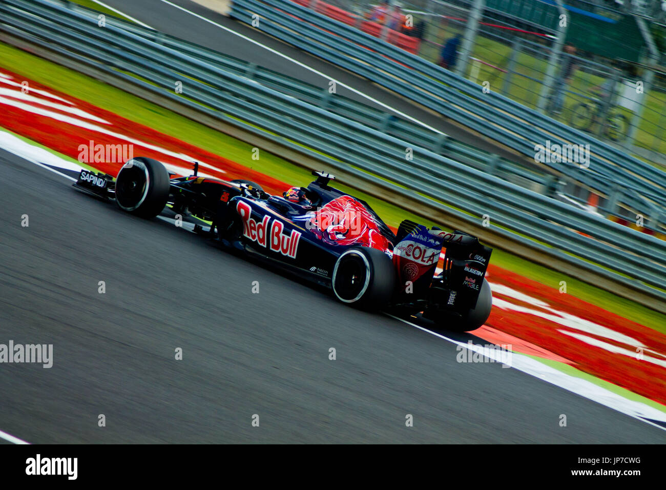Au le premier coin de la Silverstone Grand Prix au cours de la 2016 British Grand Prix de Formule 1 Banque D'Images