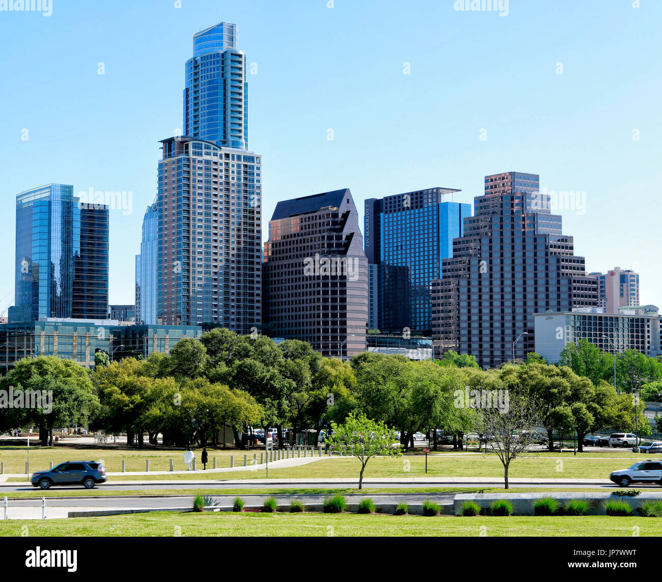  Preview Enregistrer Télécharger Austin, Texas, USA sur le centre-ville sur la rivière Colorado. Banque D'Images