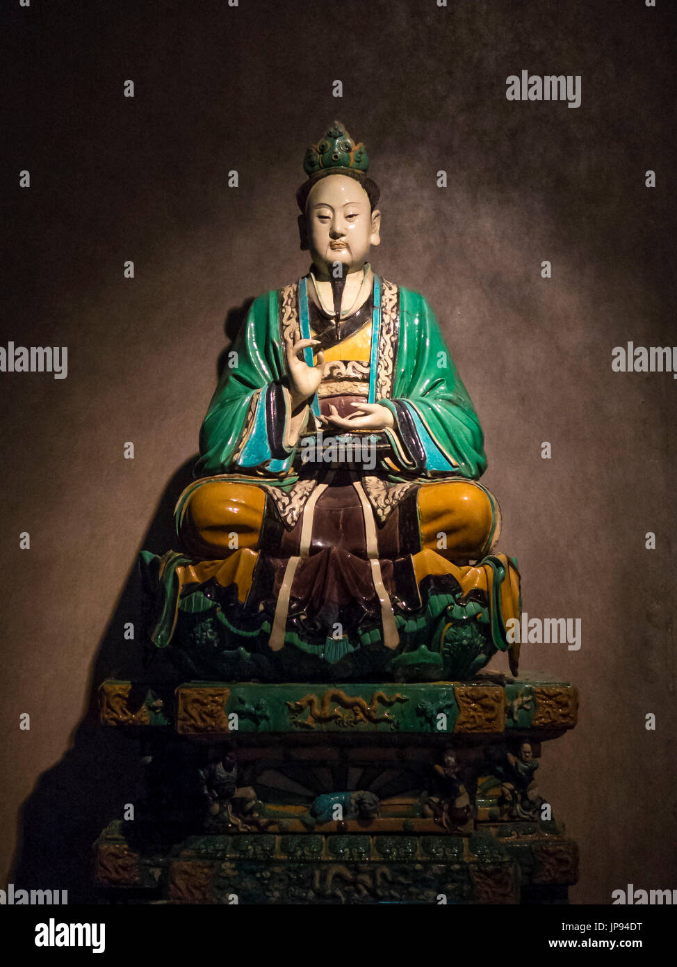 Statue monumentale de Yuanshi Tianzun, dynastie Ming, le Musée de la capitale, Beijing, Chine Banque D'Images
