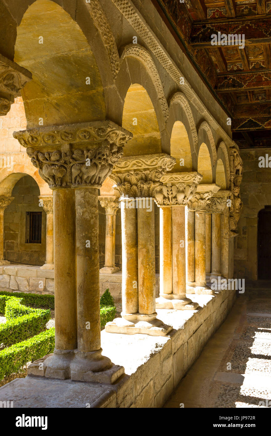 Chapiteaux romans, cloître de Santo Domingo de Silos Monastery, Espagne Banque D'Images