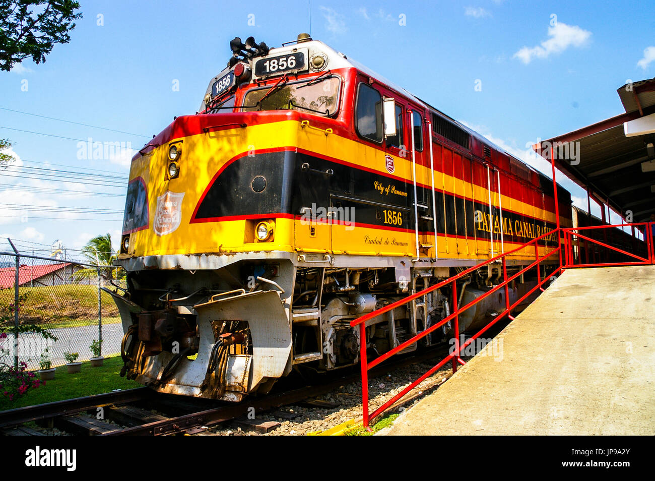 Locomotives de chemin de fer du canal de Panama à la gare de la ville de Panama Banque D'Images