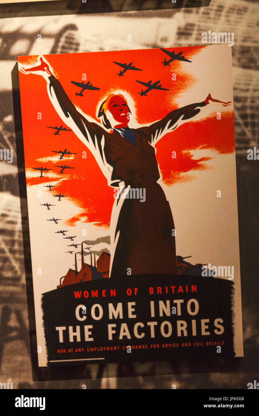 L'Angleterre, Londres, Lambeth, Imperial War Museum, SECONDE GUERRE MONDIALE Affiche pour le recrutement de femmes pour travailler en usine Banque D'Images