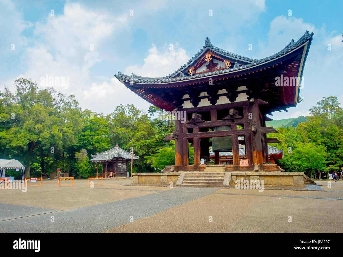 Nara, Japon - 26 juillet 2017 : l'architecture traditionnelle et ancienne rue Dans Nigatsu-do, Temple Todai-ji, Nara Banque D'Images