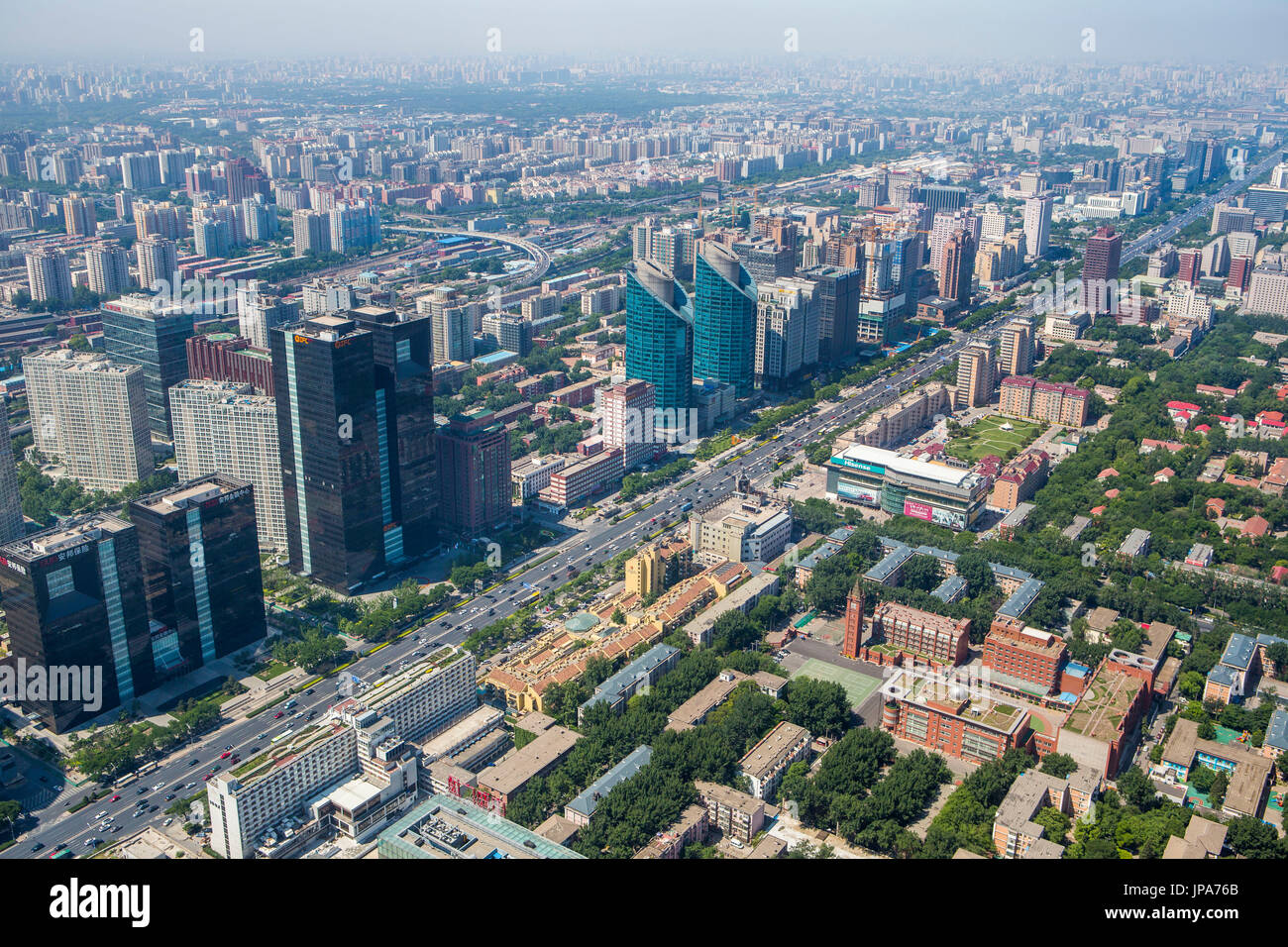 La Chine, la ville de Beijing, l'Avenue Jianguomen Banque D'Images