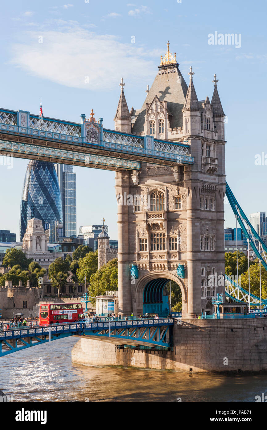 L'Angleterre, Londres, Tower Bridge Banque D'Images
