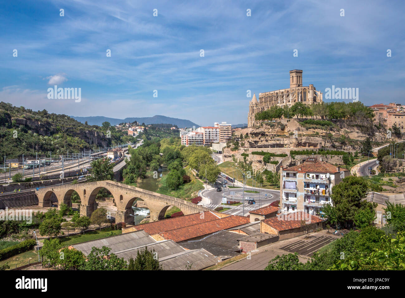 L'Espagne, la Catalogne, la ville de Manresa, le Pont Vieux et la cathédrale La Seu Banque D'Images