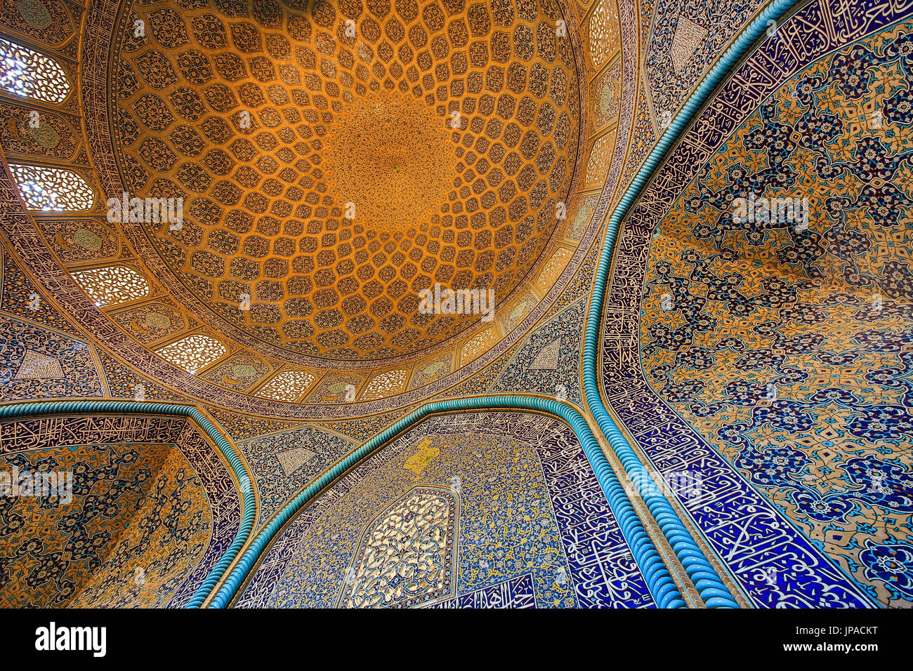 L'Iran, Ispahan, Ville de Naqsh-e Jahan Square, cheikh Lotfollah Mosquée Bleue, de l'intérieur Banque D'Images