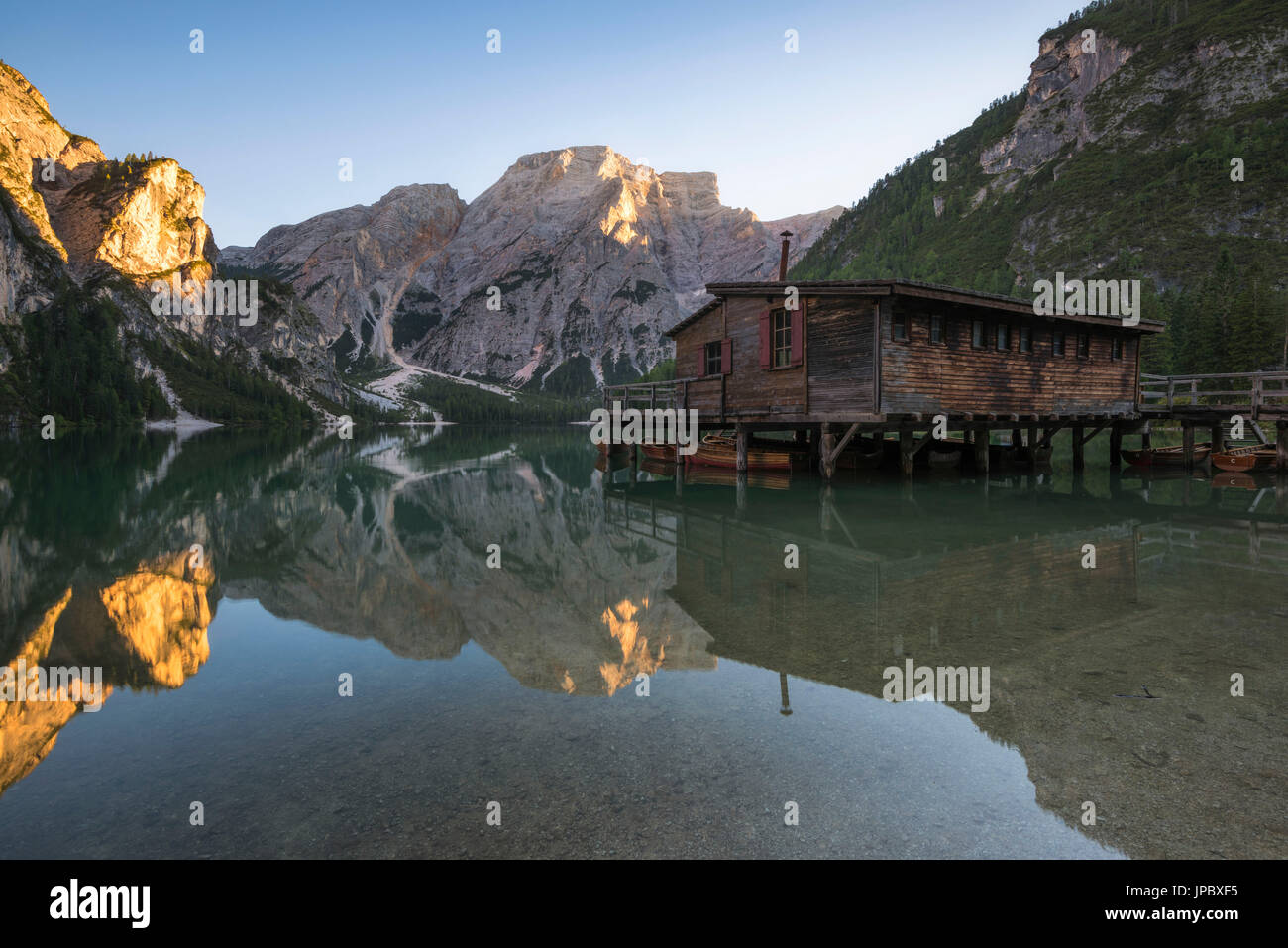 Braies lake -Trentin-Haut-Adige, Italie Banque D'Images