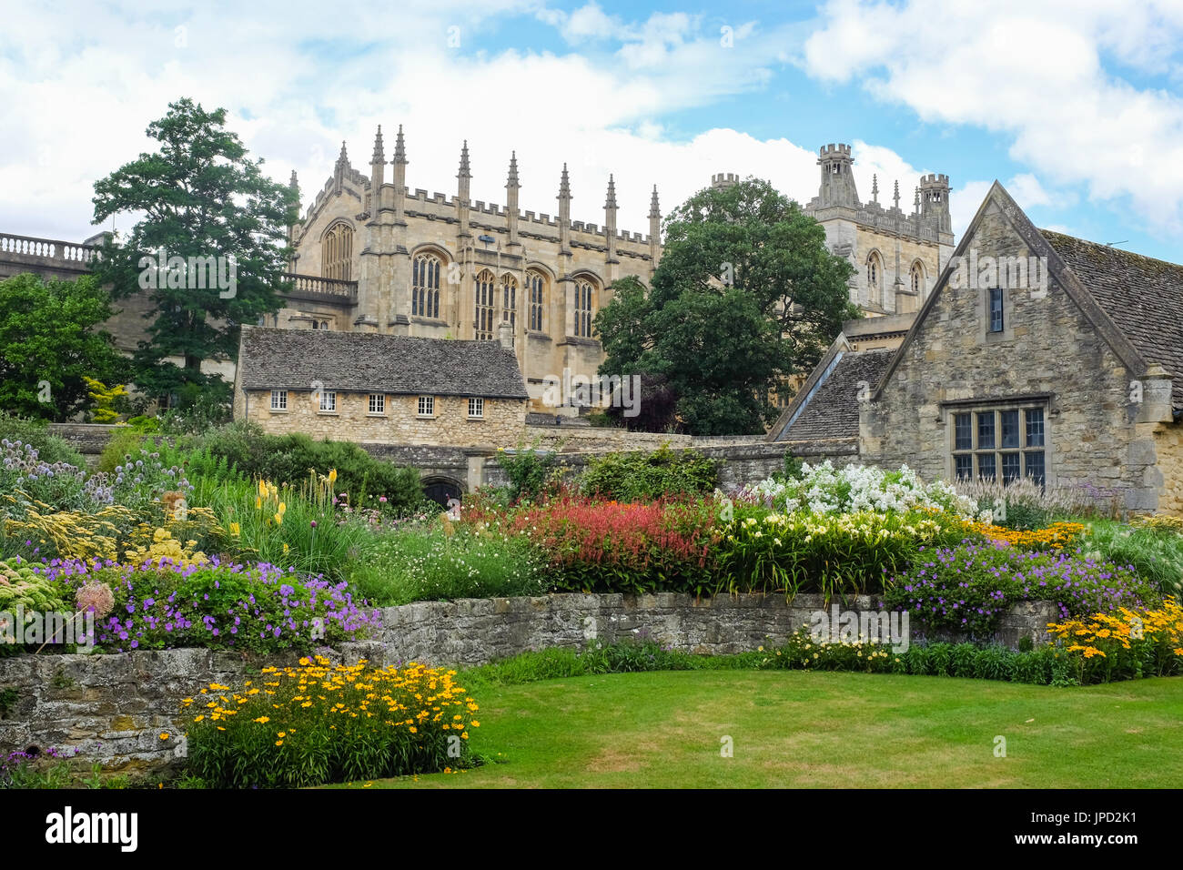 À l'échelle de la cathédrale Christ Church à Oxford, en Angleterre, à partir de la Saint-jean Algate's et large à pied. Banque D'Images