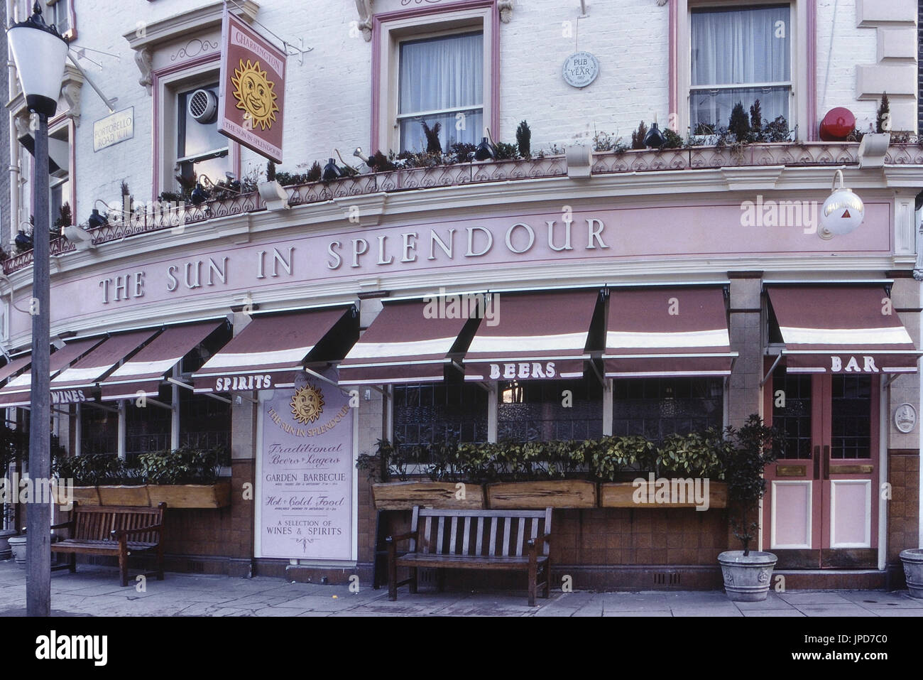 Le soleil d'un pub, Notting Hill, London, England, UK, vers 1980 Banque D'Images