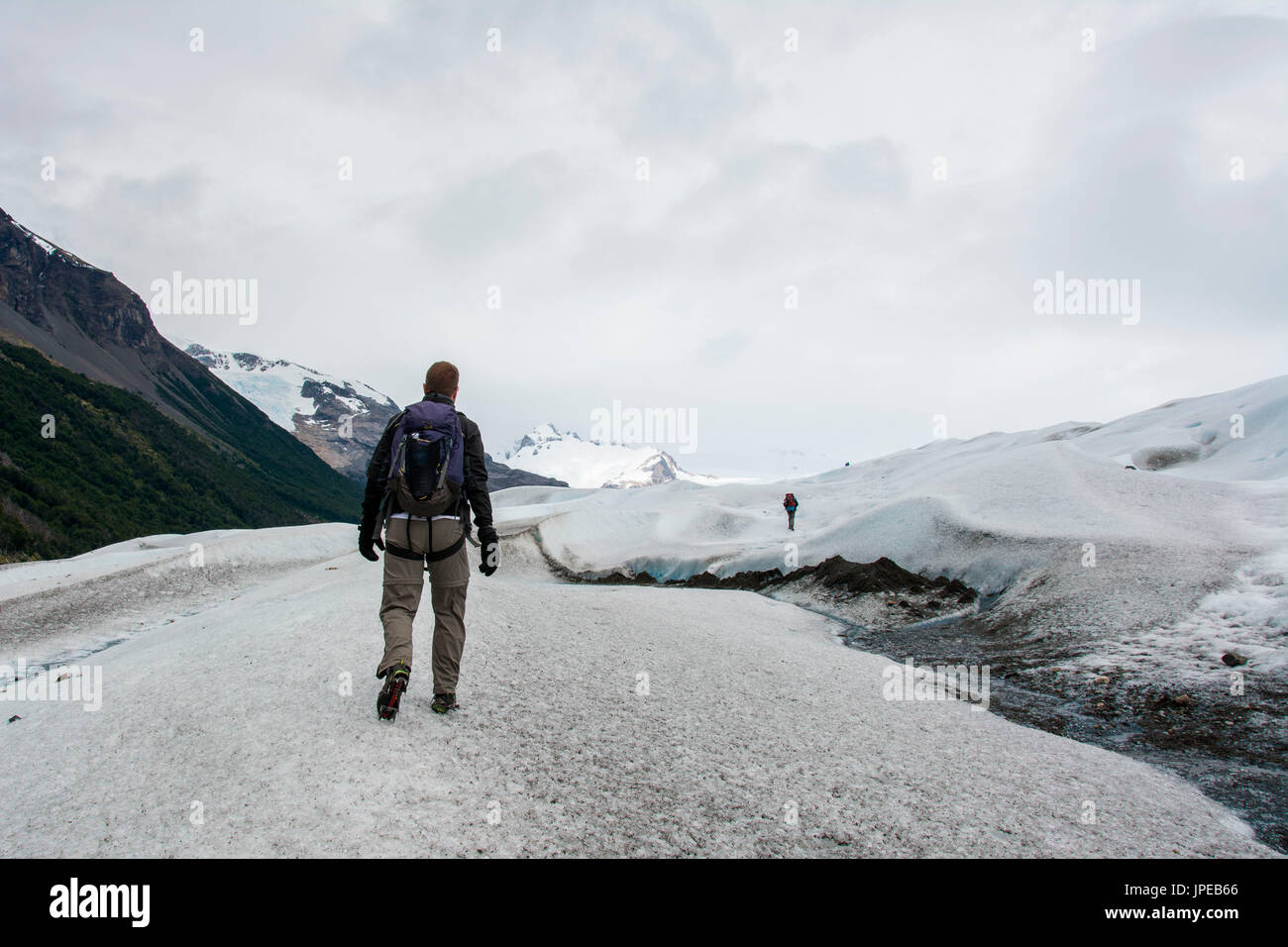 L'Argentine, Patagonie, El Calafate, le Parc National Los Glaciares, marcher sur le glacier Perito Moreno Banque D'Images