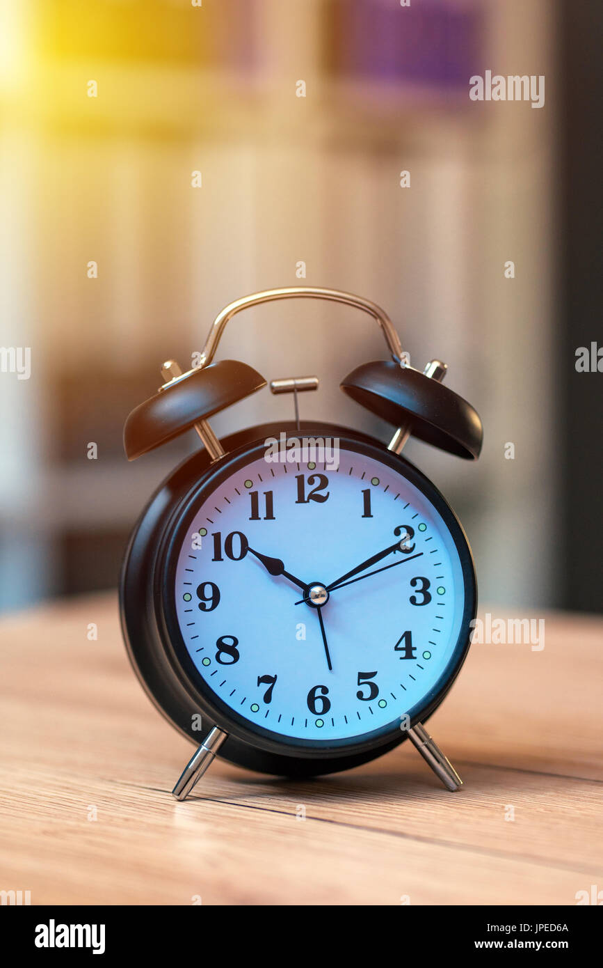 Vintage horloge de table Bureau d'affaires, selective focus Banque D'Images