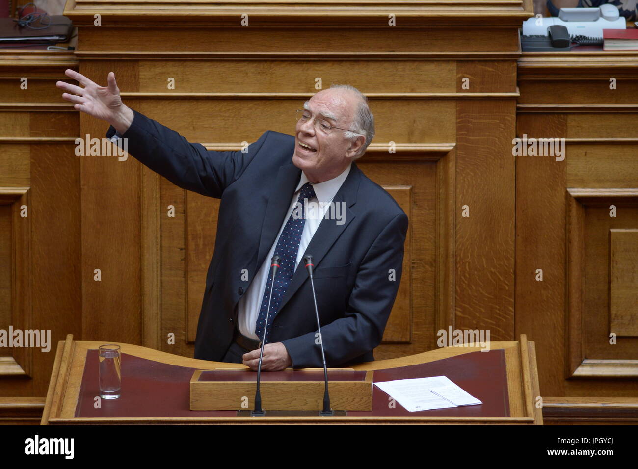 Leventis Vasilios, Président du Parti de l'Union centrale, au cours de son discours dans le parlement hellénique. (Photo par Jean Karvountzis/Pacific Press) Banque D'Images