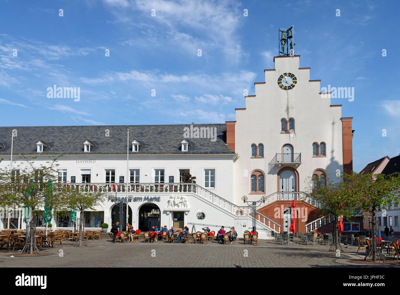 Altes Kaufhaus, ville hallplatz, Landau, Palatinat, Rhénanie-Palatinat,  Allemagne Photo Stock - Alamy