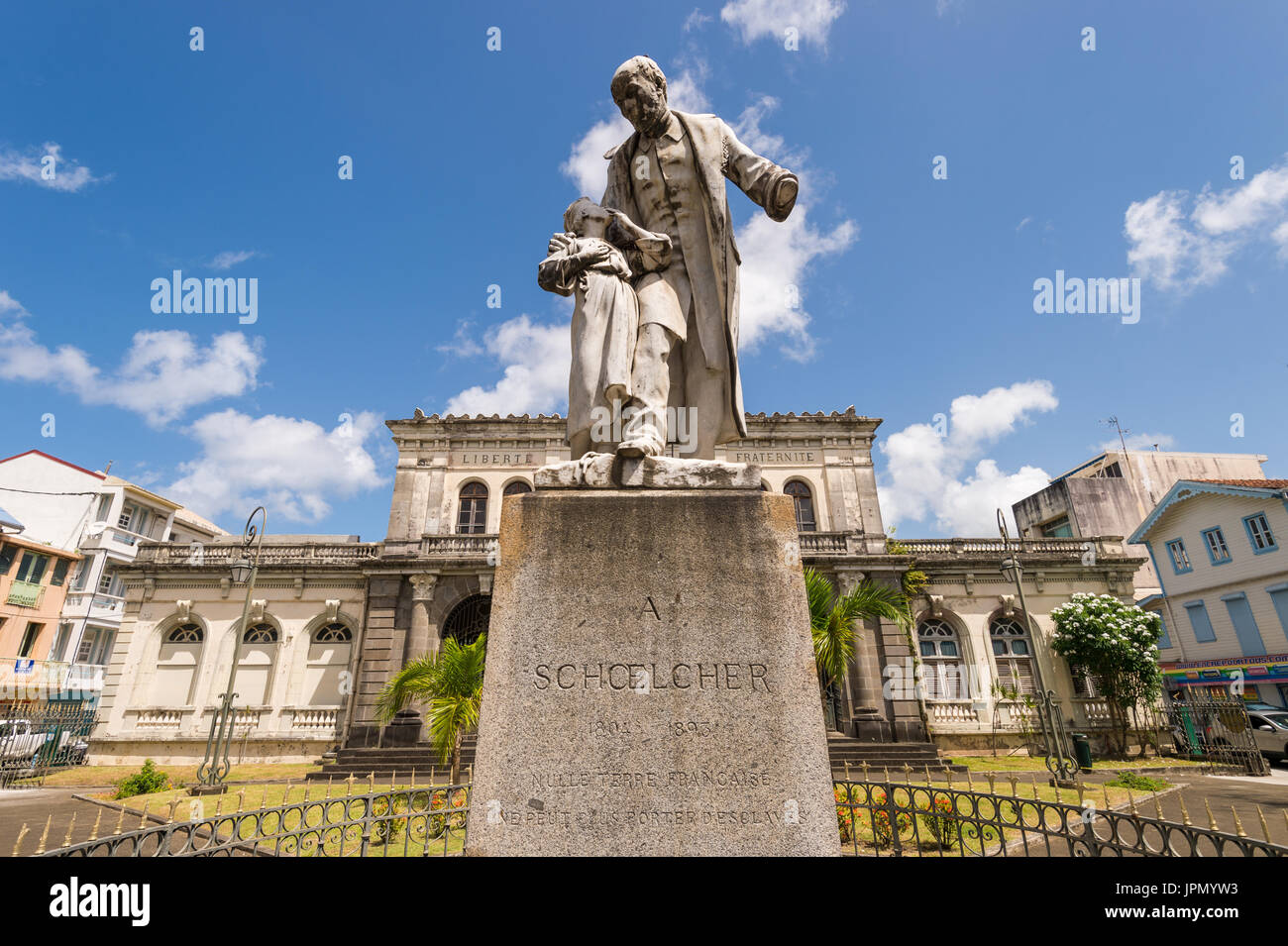 Victor Schoelcher Statue et ancien palais de justice de Fort-de-France, Martinique, Antilles Banque D'Images