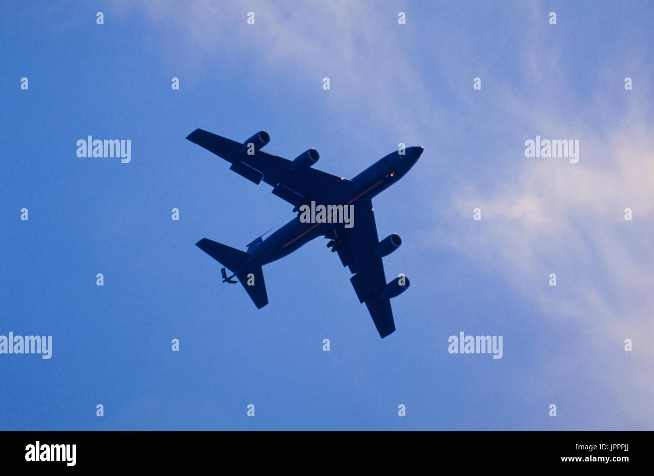 U.S. Air Force KC 135 tanker en vol en route pour les opérations de ravitaillement en vol sur le territoire continental des États-Unis. Banque D'Images