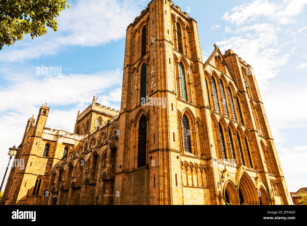 L'église cathédrale de Saint Pierre et de Saint Wilfrid Ripon, connue comme la cathédrale de Ripon, est une cathédrale dans la ville de North Yorkshire Ripon ripon, Cathédrale, Banque D'Images