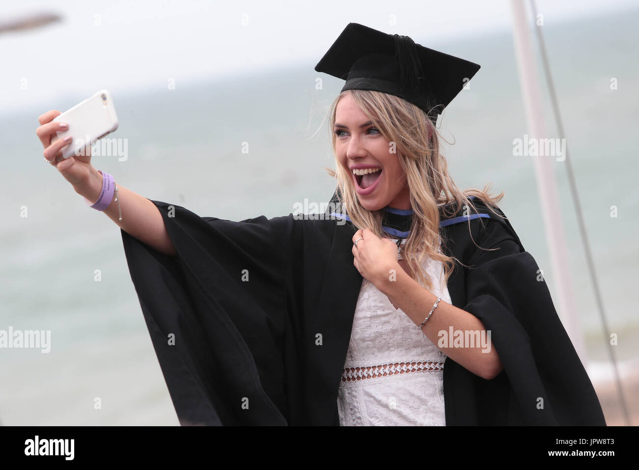 Les élèves l'obtention du diplôme Université de Brighton East Sussex England 2017 Banque D'Images