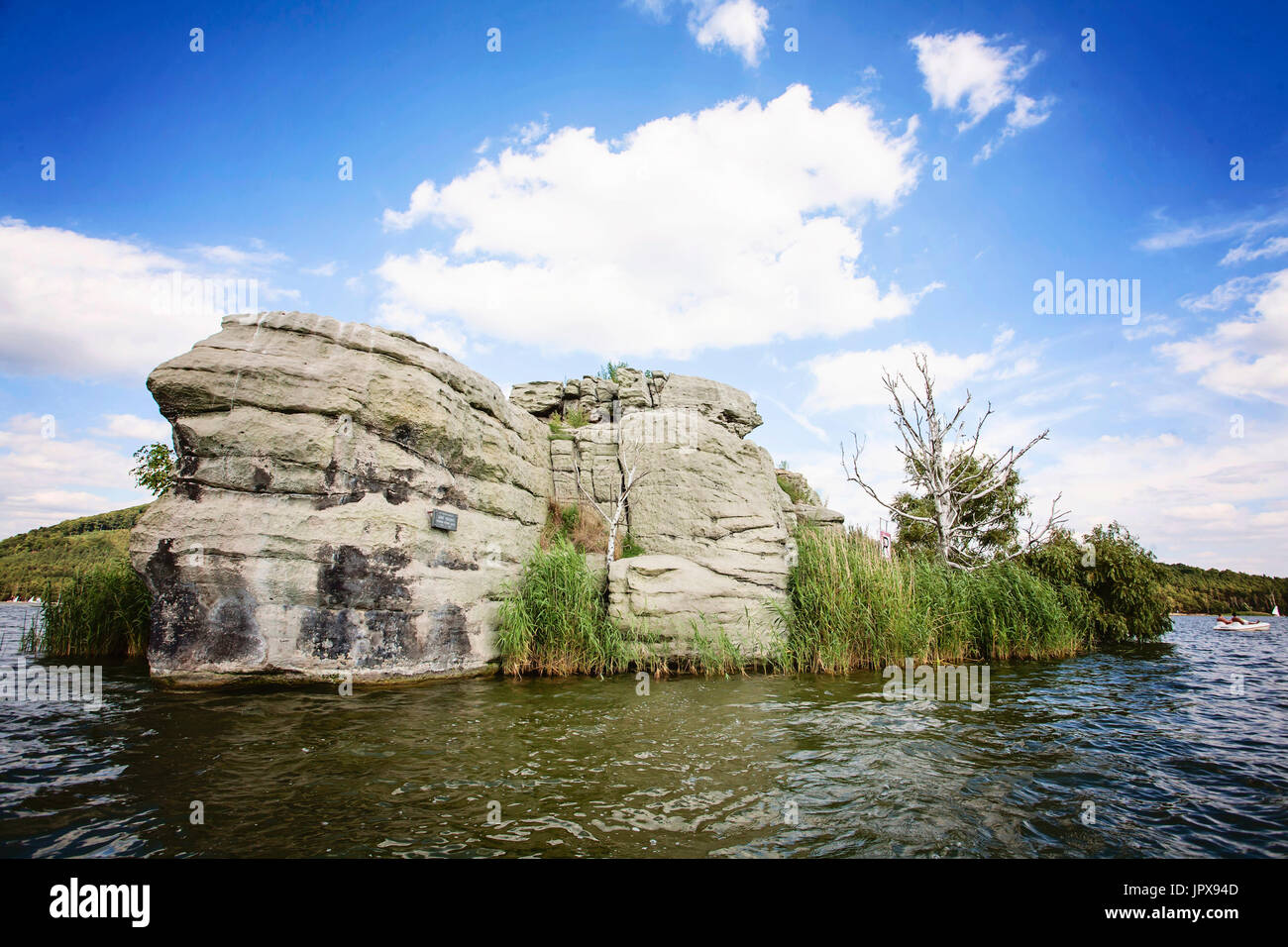 Le canard et l'île de la souris sur le lac Macha. Doksy, Stare Splavy République Tchèque Banque D'Images