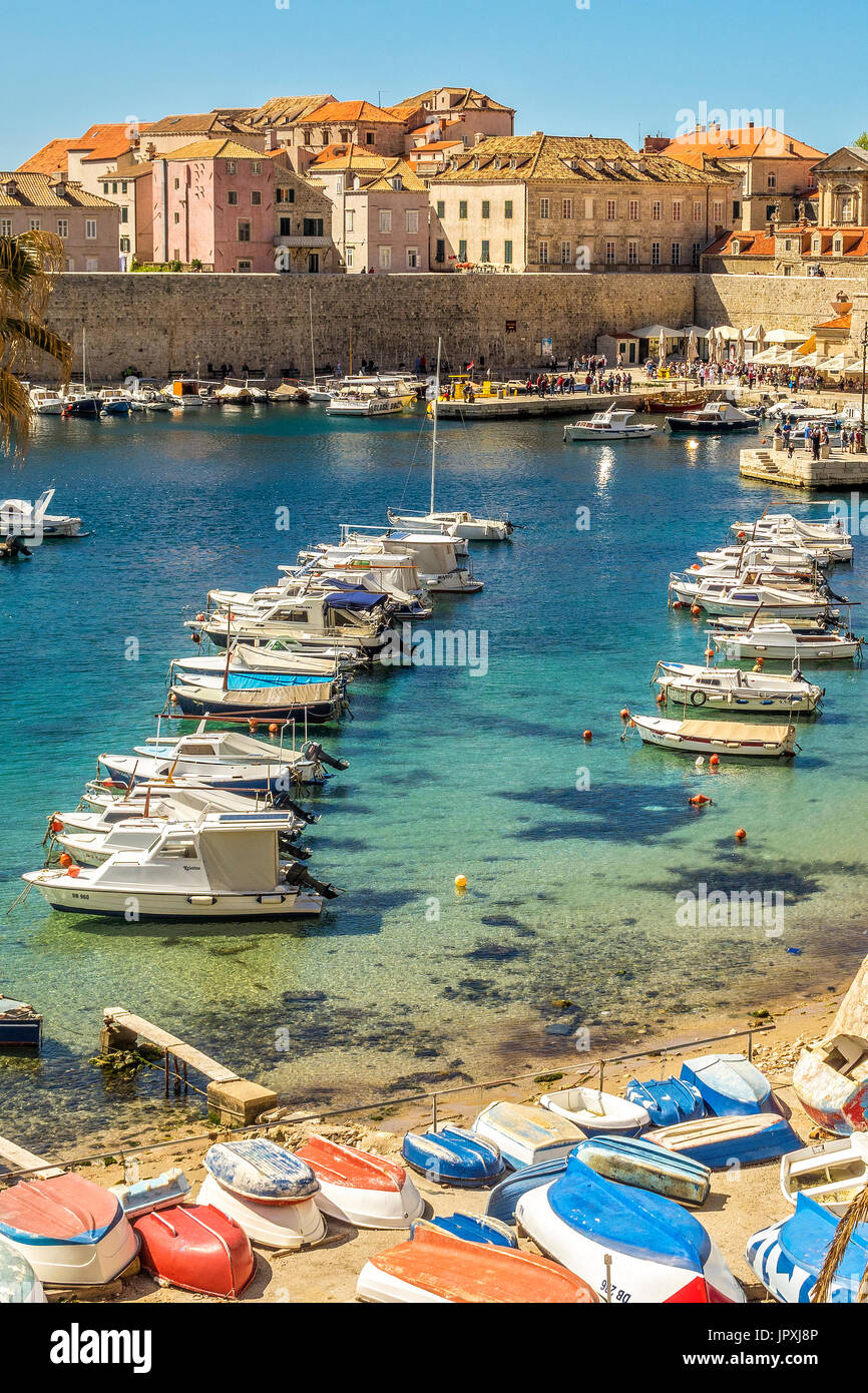 Vue sur le port de Dubrovnik Croatie Banque D'Images