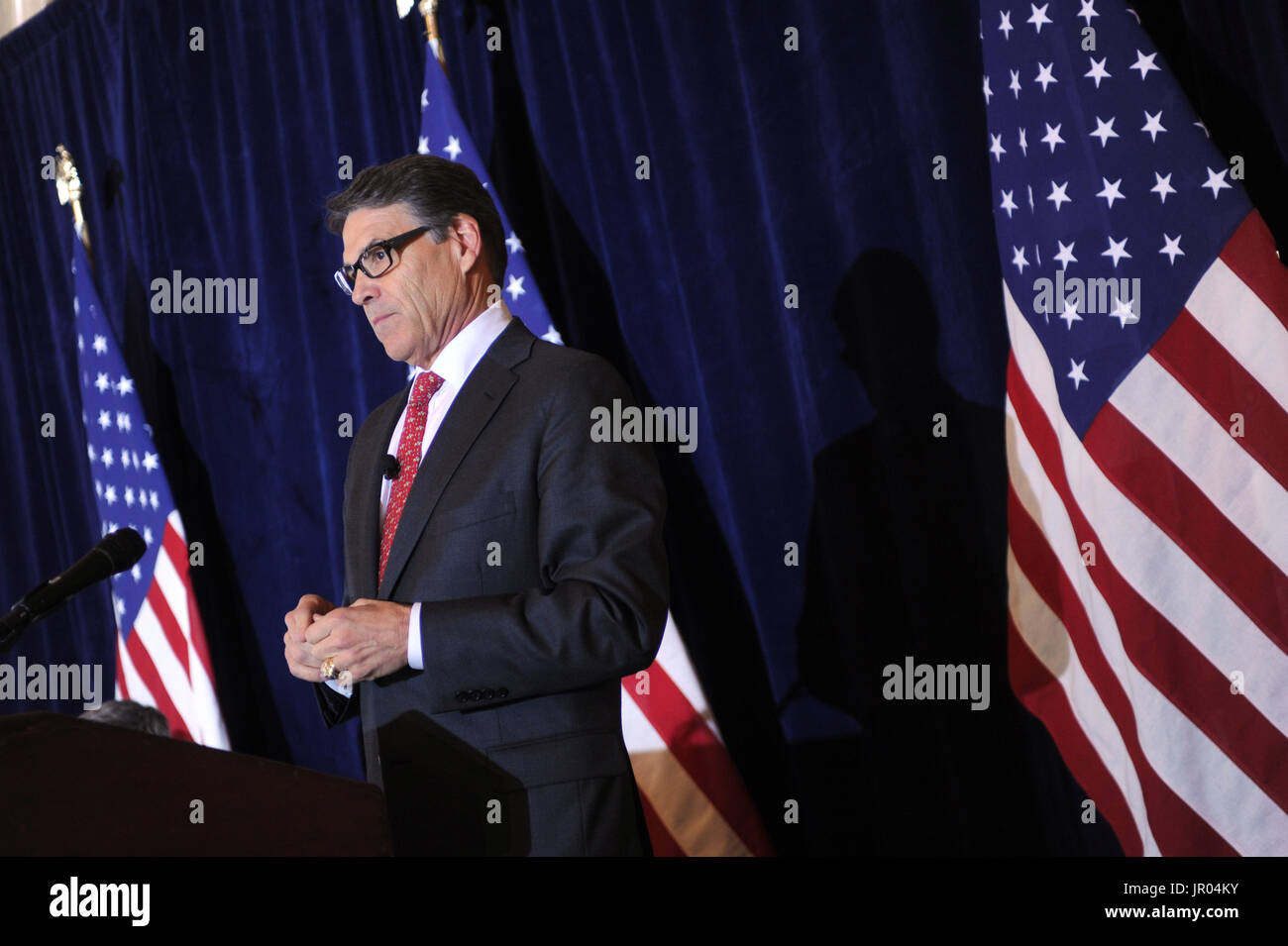 Rick Perry s'exprime à l'événement organisé par le Comité pour libérer la prospérité, arguant que "que la modification de la culture de Wall Street commence par changer la culture à Washington", et régler les problèmes des banques "too big to fail" Le 29 juillet 2015 à New York. Crédit : Dennis Van Tine/MediaPunch Banque D'Images