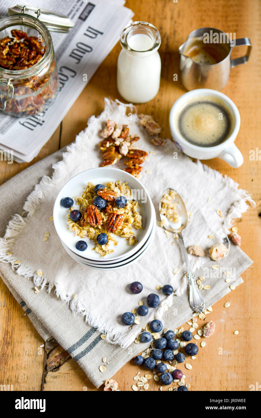 Repas Petit-déjeuner, d'avoine, de l'alimentation des baies bleu Banque D'Images