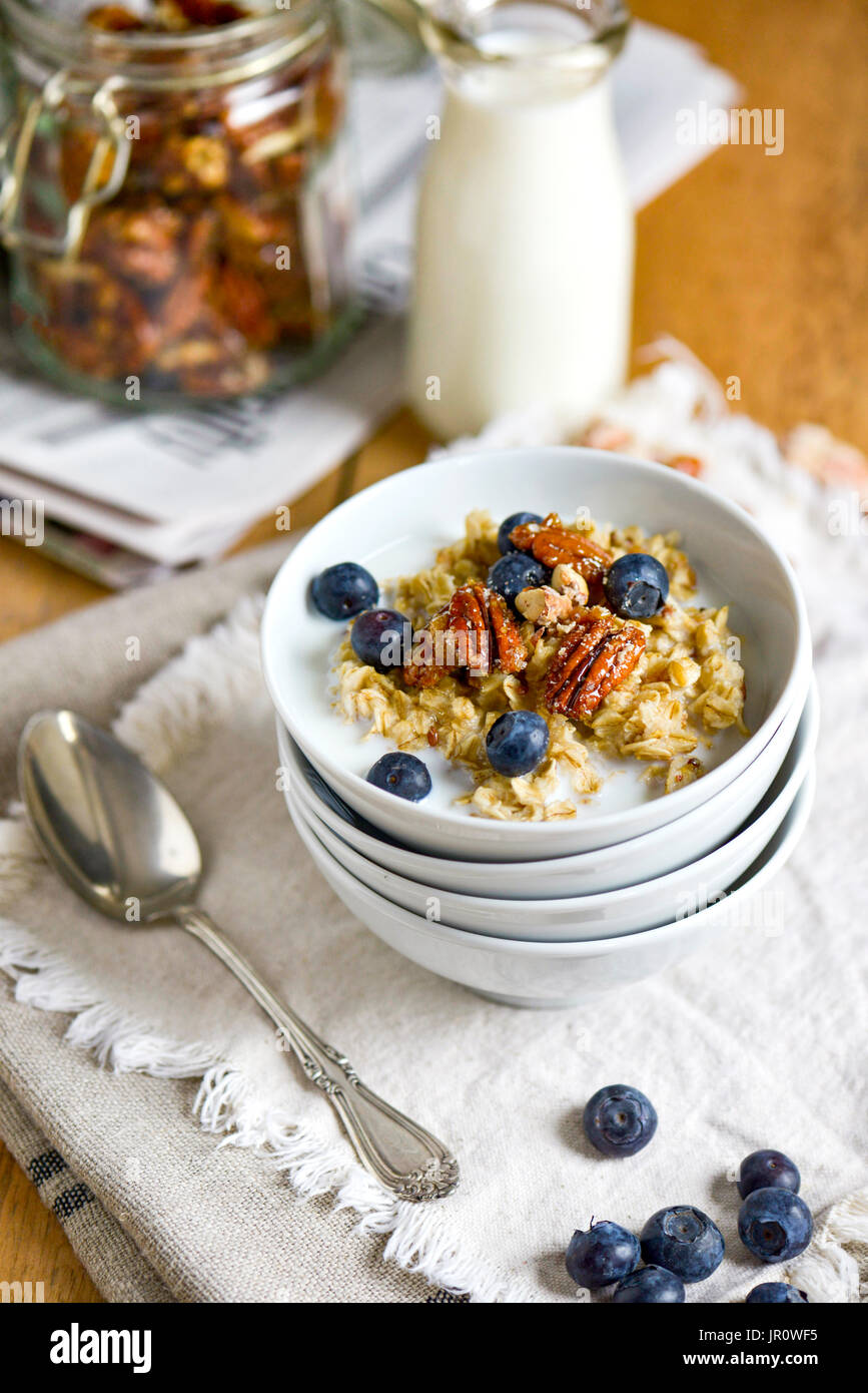 Repas Petit-déjeuner, d'avoine, de l'alimentation des baies bleu Banque D'Images