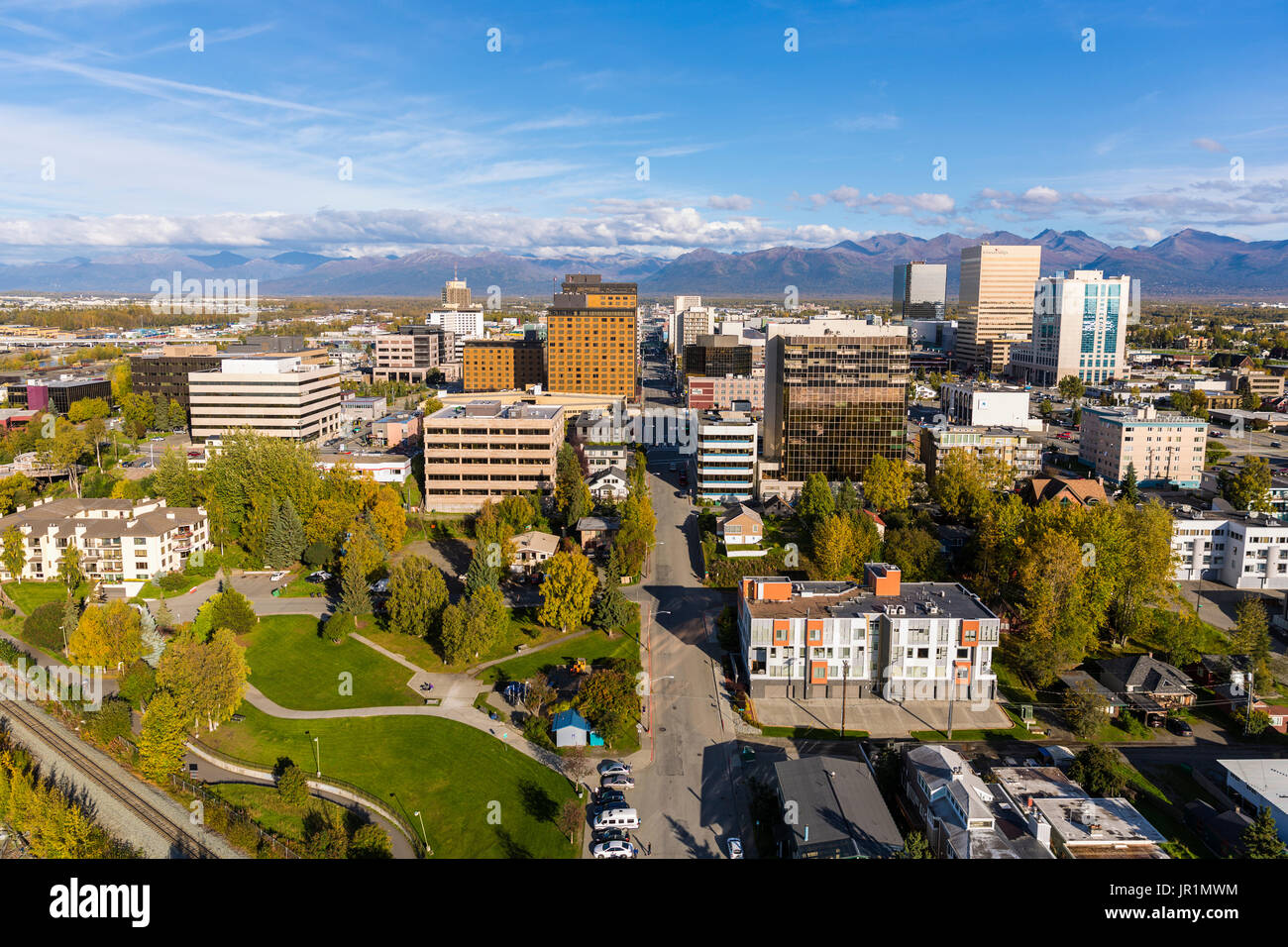 Vue aérienne du centre-ville d'Anchorage et la 5e Avenue, Southcentral Alaska, USA Banque D'Images