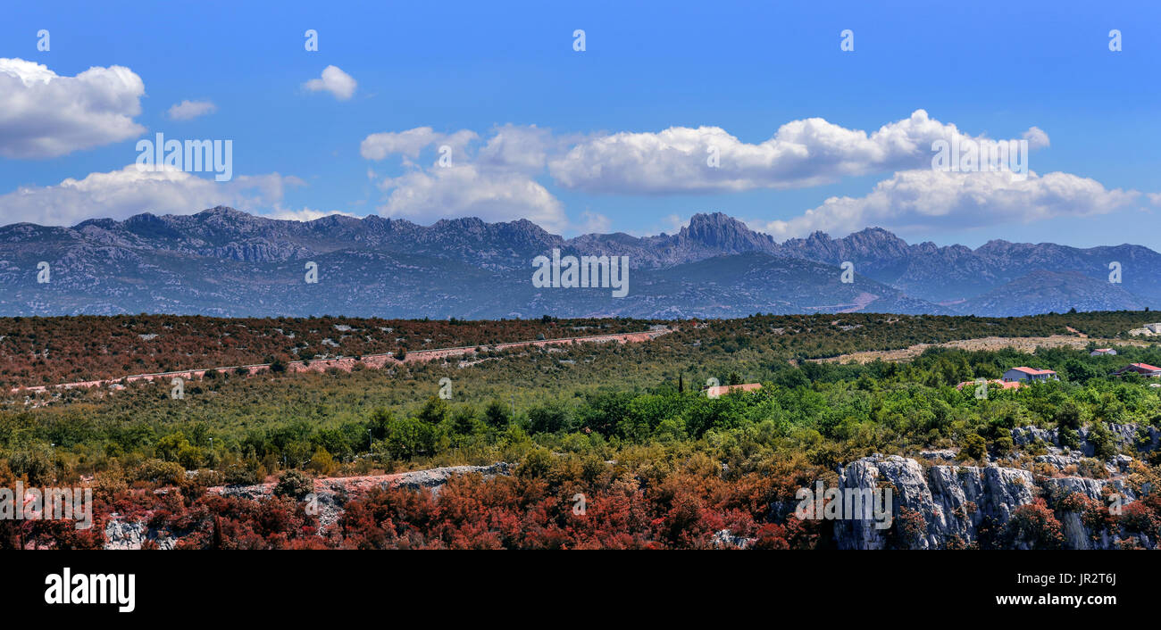 Vue panoramique sur les montagnes. Banque D'Images