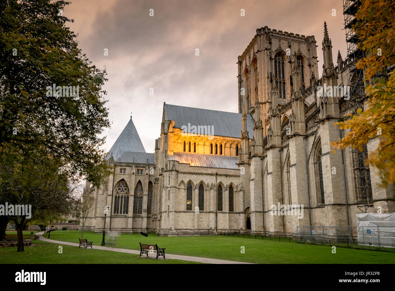 Vue extérieure de la cathédrale de York, la deuxième église de l'Angleterre Banque D'Images