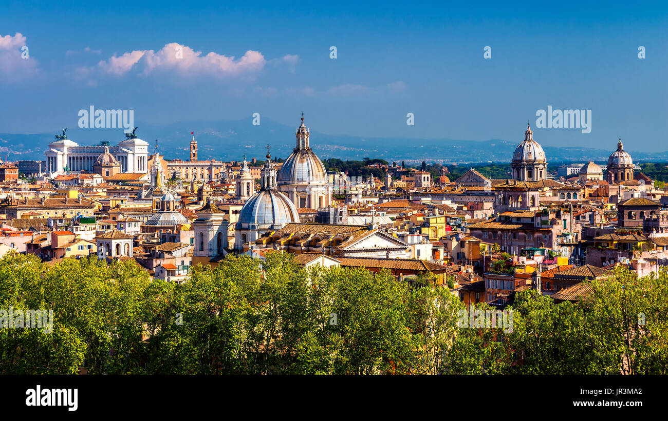 Vue panoramique sur le centre historique de Rome, Italie, du Castel Sant'Angelo Banque D'Images