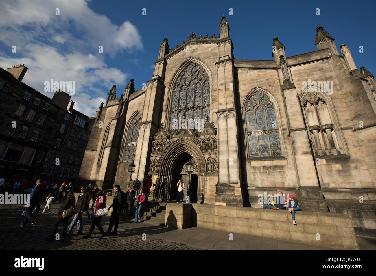 Barrières de sécurité sur le Royal Mile (High Street), à Edimbourg, en Ecosse, le 31 juillet 2017. Banque D'Images