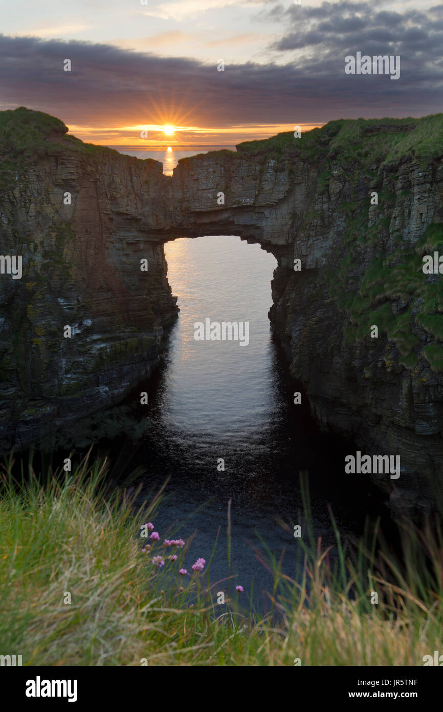 La TVA ou Kirbuster arche naturelle, îles Orkney Banque D'Images