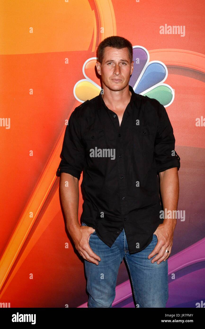 Brendan Fehr devant le hall des arrivées pour le TCA Summer Press Tour : NBC Universal, le Beverly Hilton Hotel, Los Angeles, CA 3 août 2017. Photo par : Priscilla Grant/Everett Collection Banque D'Images