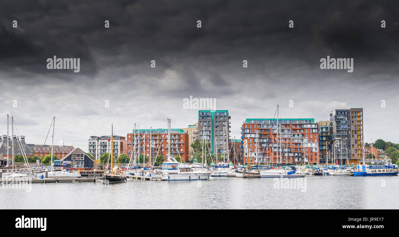 Logement social,et des yachts de plaisance à Ipswich Banque D'Images