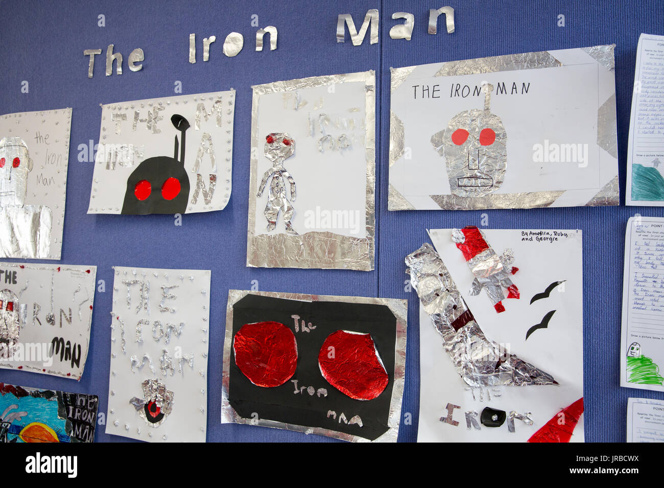 D'art pour enfants sur le mur d'une classe de l'école primaire à Sydney, Australie Banque D'Images