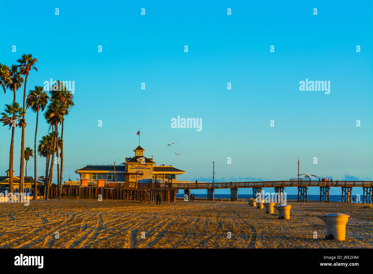 Newport Beach Pier au coucher du soleil, en Californie Banque D'Images