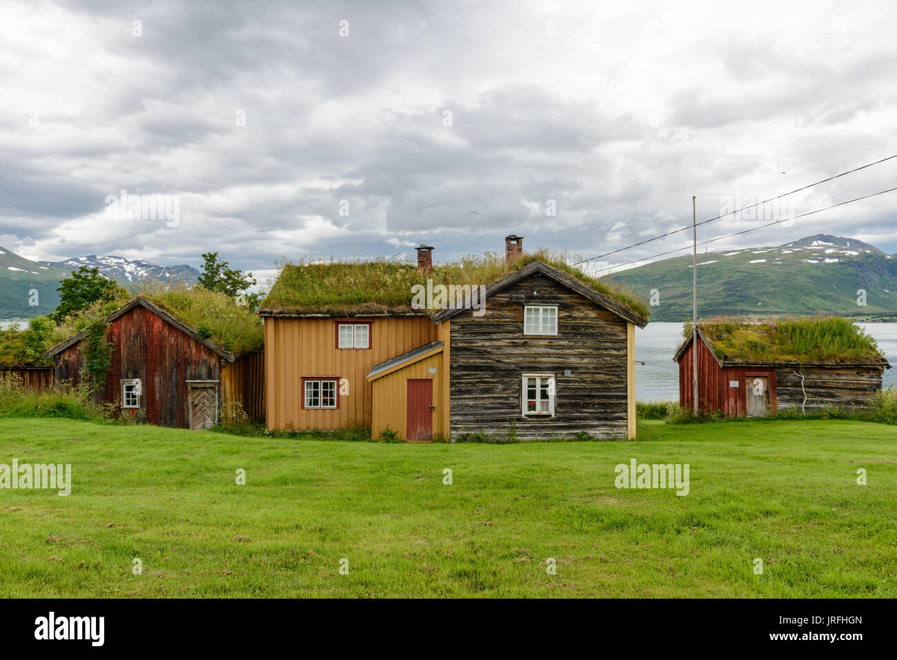 Photo prise à Straumen gård - ancienne ferme conservé comme musée local. Straumsbukta, Kvaløya, Tromsø, Norvège. Banque D'Images