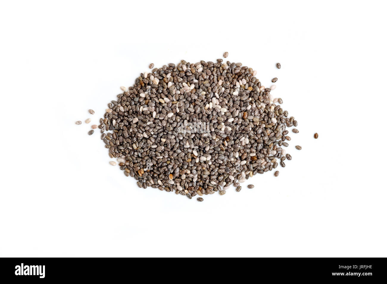 Heap de Chia seeds avec fond blanc Banque D'Images