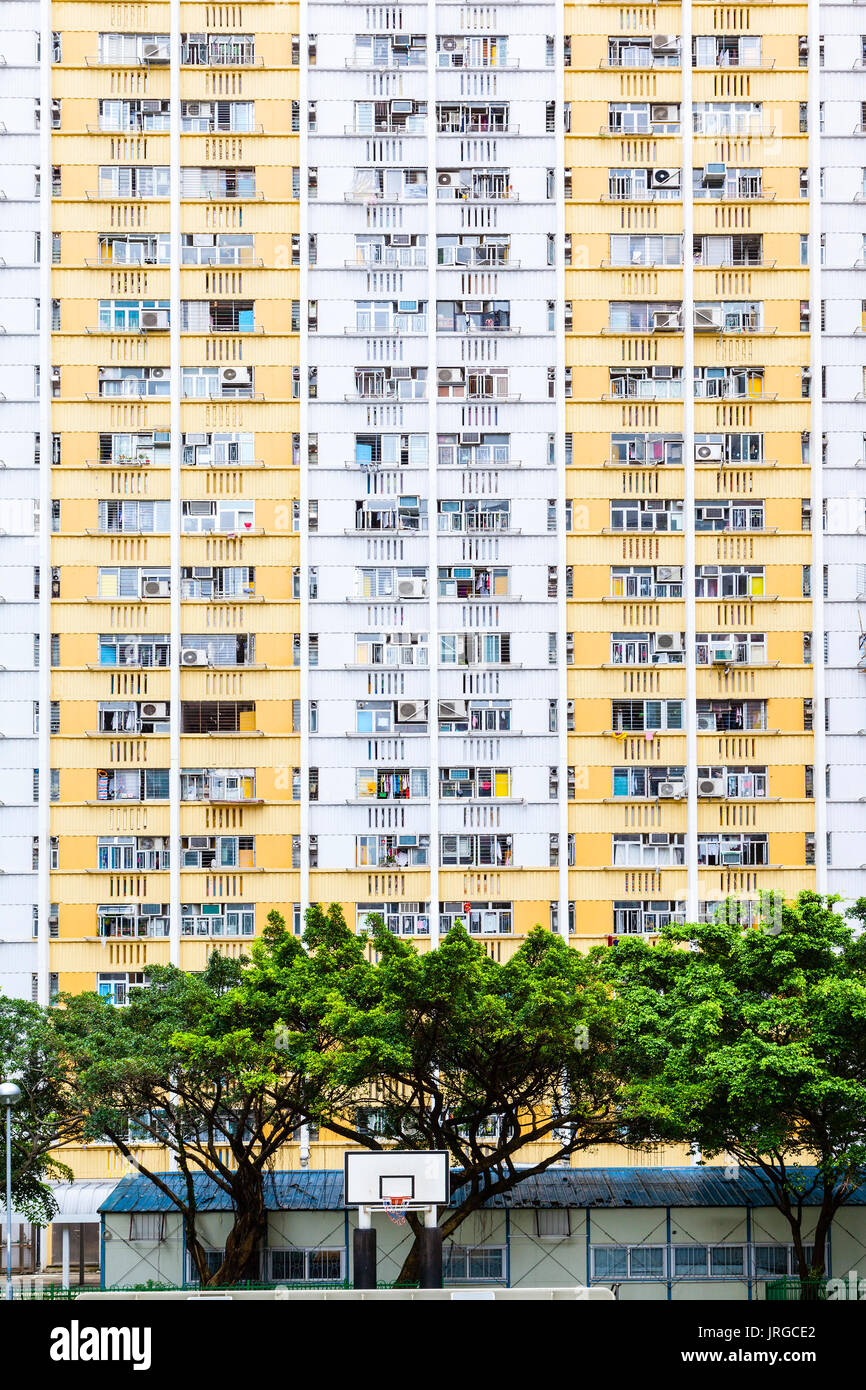 Offres et demandes de logement public dans Ping Shek, Kwun Tong, Kowloon, Hong Kong. Le béton vieux appartements ont été construits au début des années 1970. Avec une population Banque D'Images