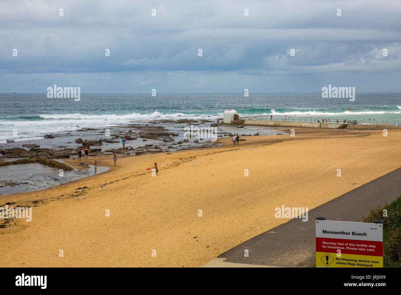 Merewether beach dans la ville de Newcastle, la deuxième plus grande ville de Nouvelle Galles du Sud, Australie Banque D'Images