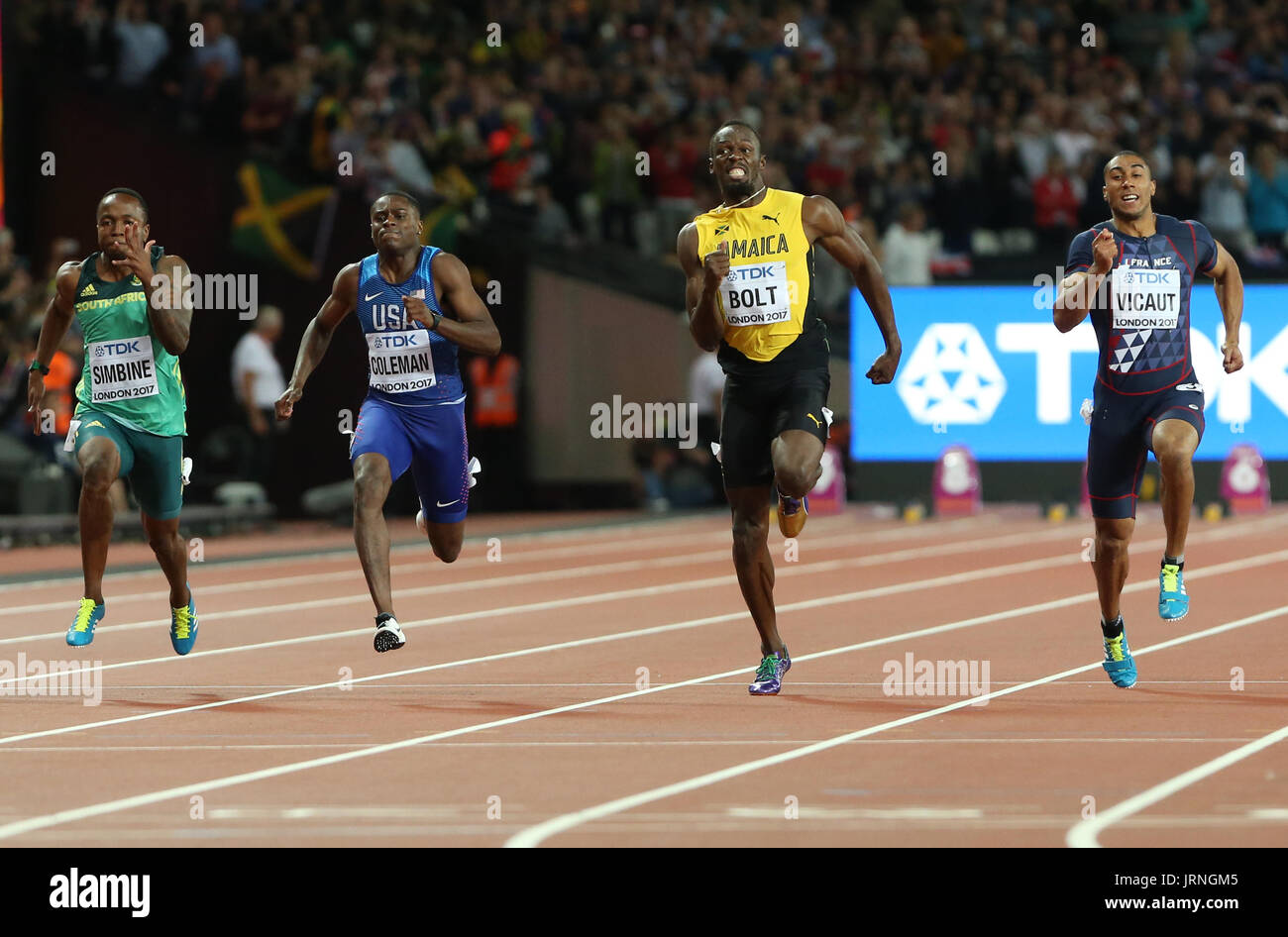 Usain Bolt en Jamaïque (centre droit) dans l'épreuve du 100m au cours Final de la deuxième journée des Championnats du monde IAAF 2017 à la London Stadium. Banque D'Images